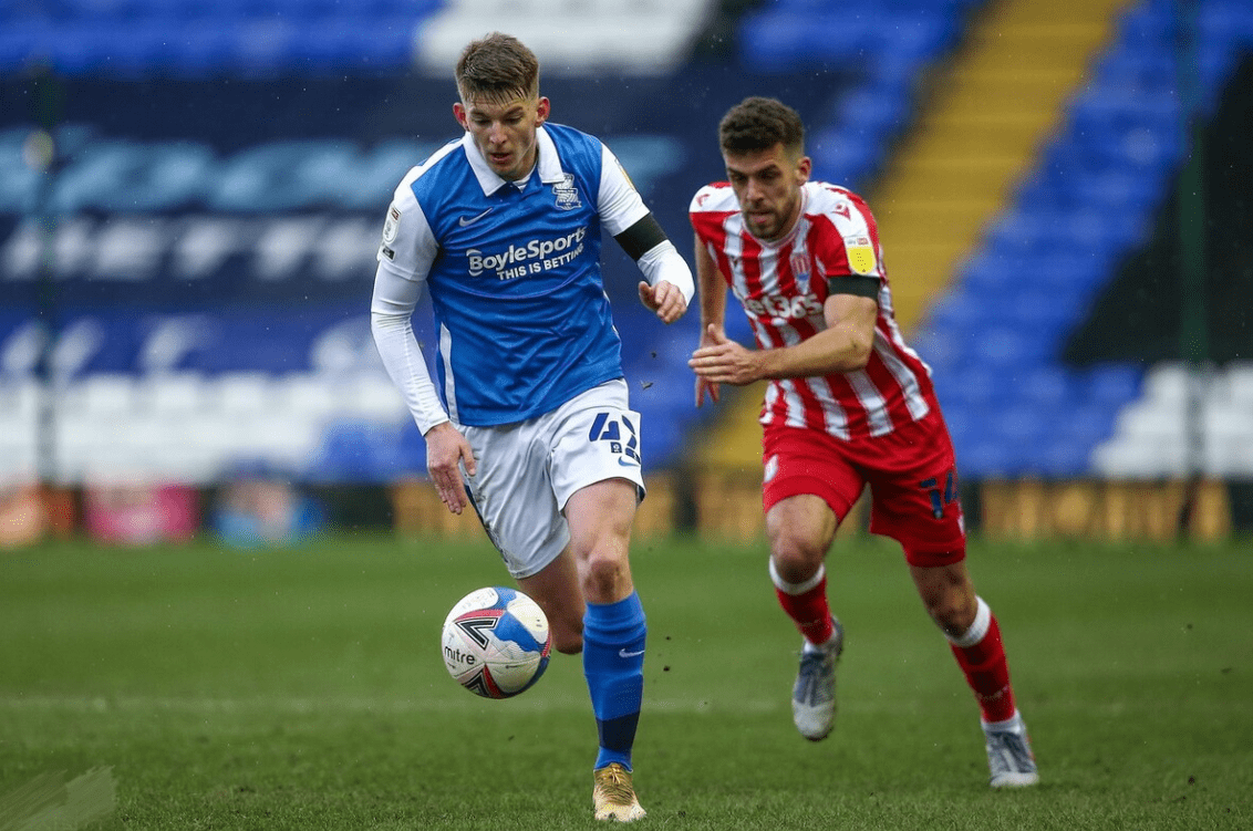 克里夫兰骑士今夜防线松动,志在足总杯名次提升,压力陡增,细节决定成败 克里夫兰骑士今夜防线松动,志在足总杯名次提升,压力陡增,细节决定成败