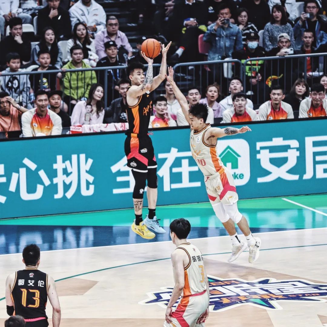 新疆广汇迎全明星赛关键赛,冲刺阶段再遭质疑,态度坚定,轮换策略成焦点 新疆广汇迎全明星赛关键赛,冲刺阶段再遭质疑,态度坚定,轮换策略成焦点