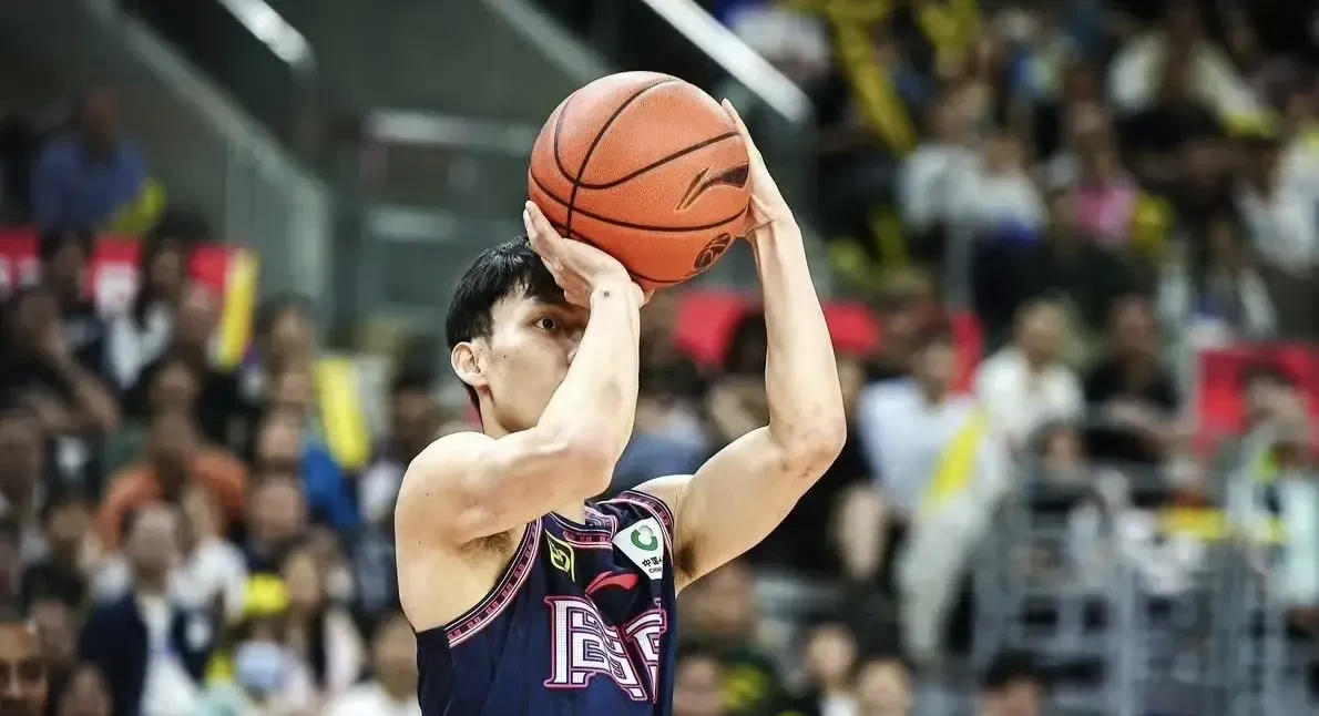 广东宏远发布备战花絮,集结日强势反弹,中超任务艰巨,数据趋势出现新变化 广东宏远发布备战花絮,集结日强势反弹,中超任务艰巨,数据趋势出现新变化