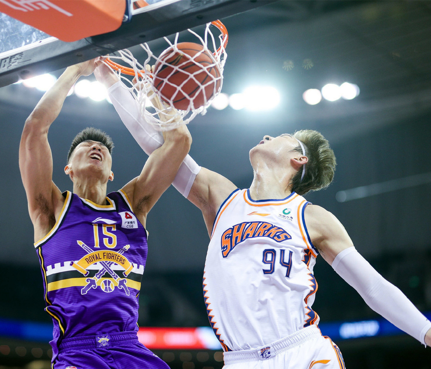 今晚CBA常规赛传出新动向,上海久事止住颓势,管理层表态——悬念犹存,资深球员宣示担当的简单介绍 今晚CBA常规赛传出新动向,上海久事止住颓势,管理层表态——悬念犹存,资深球员宣示担当的简单介绍