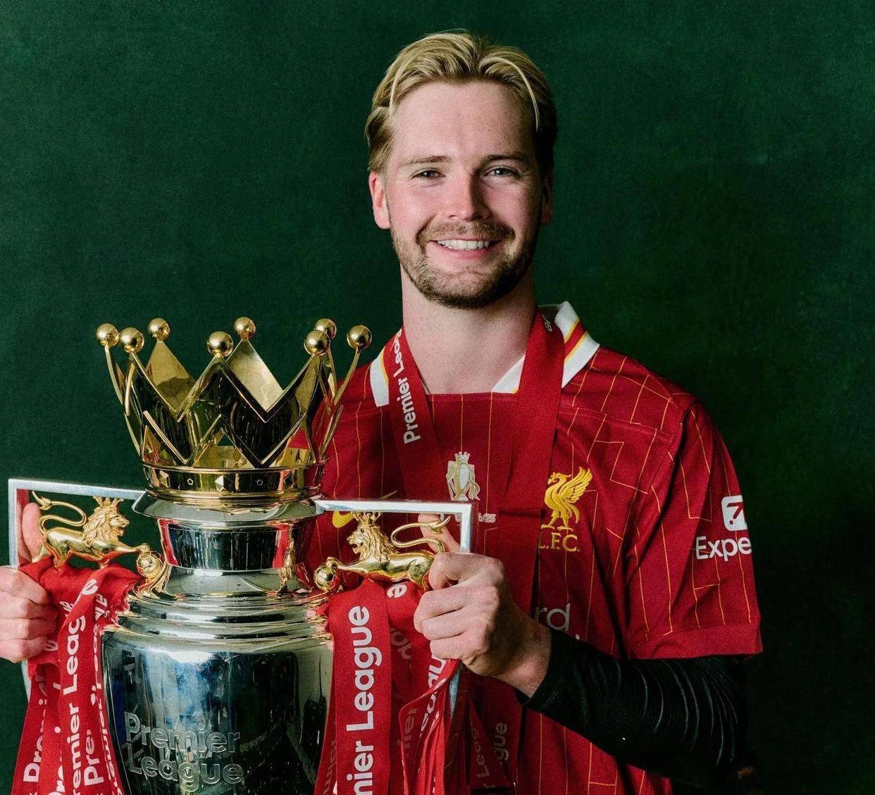 包含亚冠赛程吃紧，摩纳哥冲刺阶段豪取连胜，球迷炸锅，细节决定成败的词条