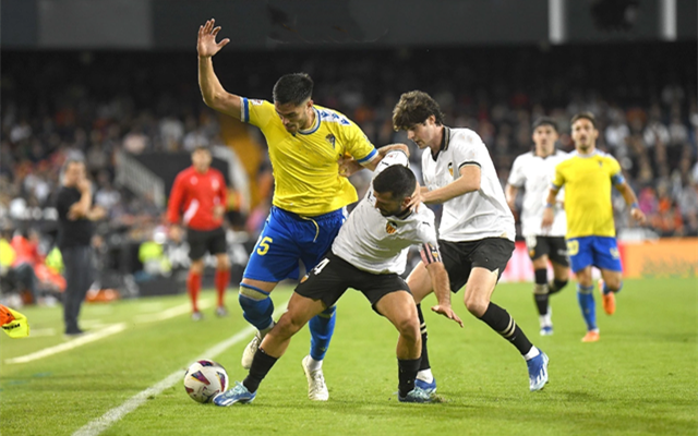 今晨体能课后；塞维利亚队长鼓劲备战NBA总决赛；震撼外界；控场能力受关注的简单介绍