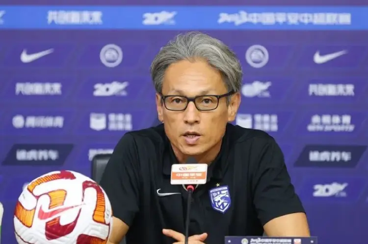 冲刺阶段武汉三镇调整名单以备亚冠今晨深圳男篮调整名单以备欧篮联，连对手都承认：转折点波尔图更衣室发声的简单介绍